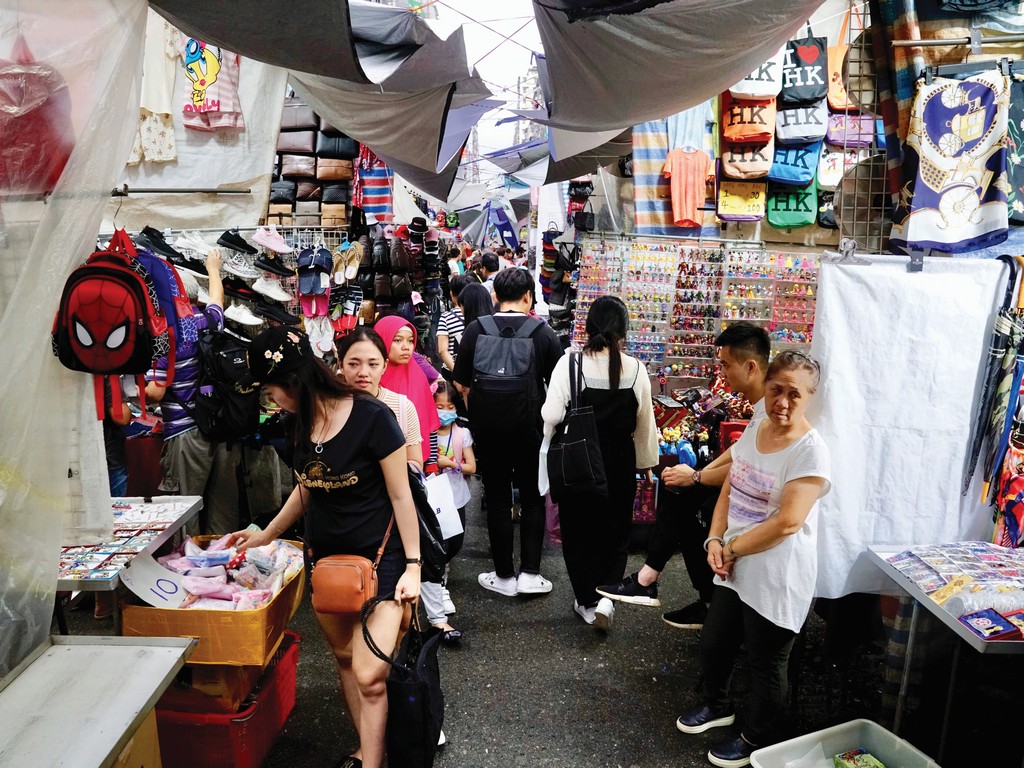 Hong Kong: A Shopping Paradise ladies market HKG
